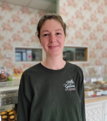 Portrait de Sarah Poulard, pâtissière à la pâtisserie Mlles Gâteaux.